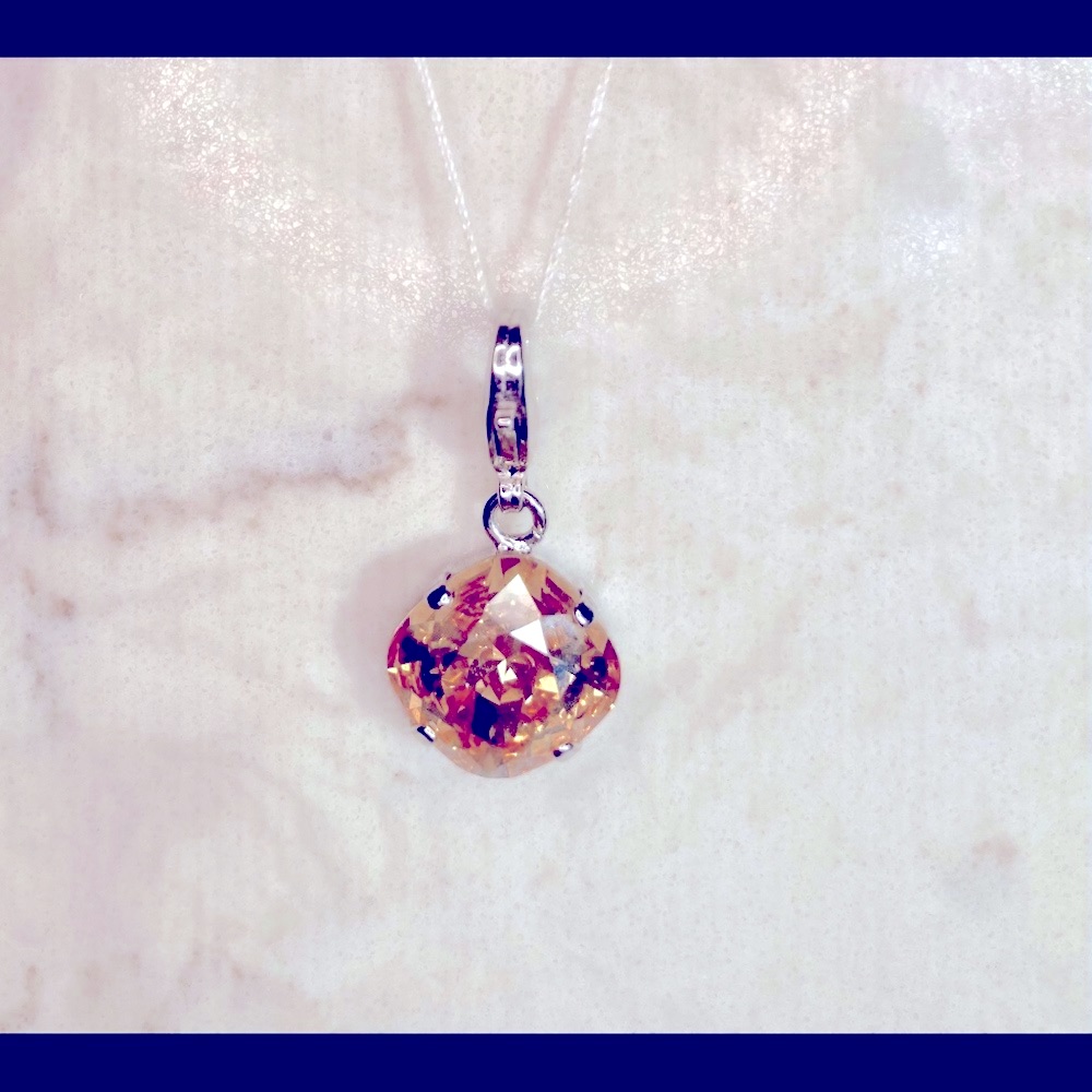 Sabika Hostess Crystal 18$